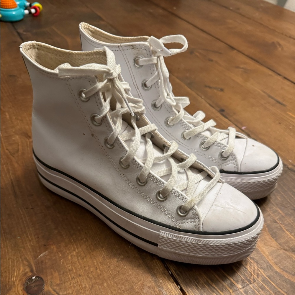 Leather platform converse size 7.5